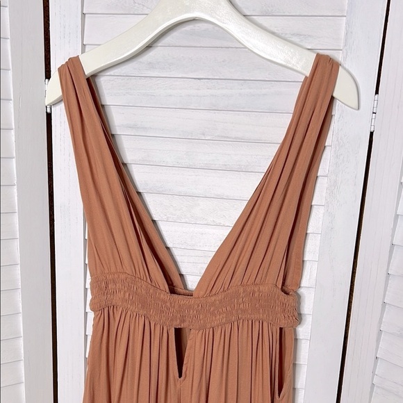 INDAH l Revolve Anjeli Maxi Dress Namibia Side Slits Drop Neck Open Back NWT L - Picture 5 of 15